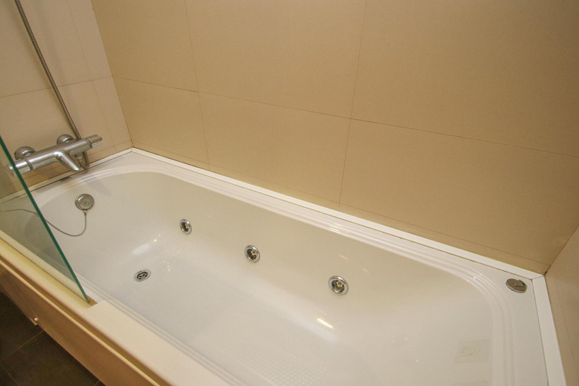 Luxury Apt In Plaza De Espana - Free Parking Seville Exterior photo